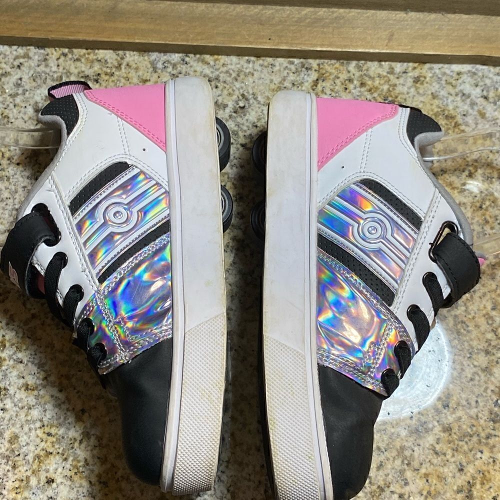 ✅Heelys Skate sneakers sz3 - Picture 6 of 8